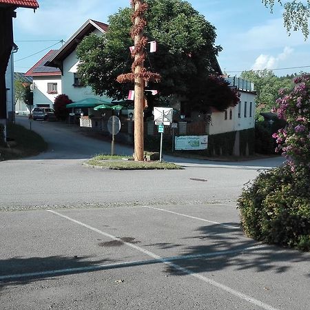 Gasthaus Schachinger Tumeltsham Bagian luar foto